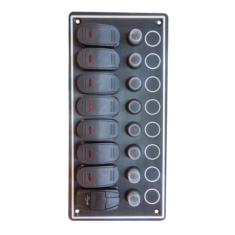 Panel estanco con 7 interruptores y 2usb
